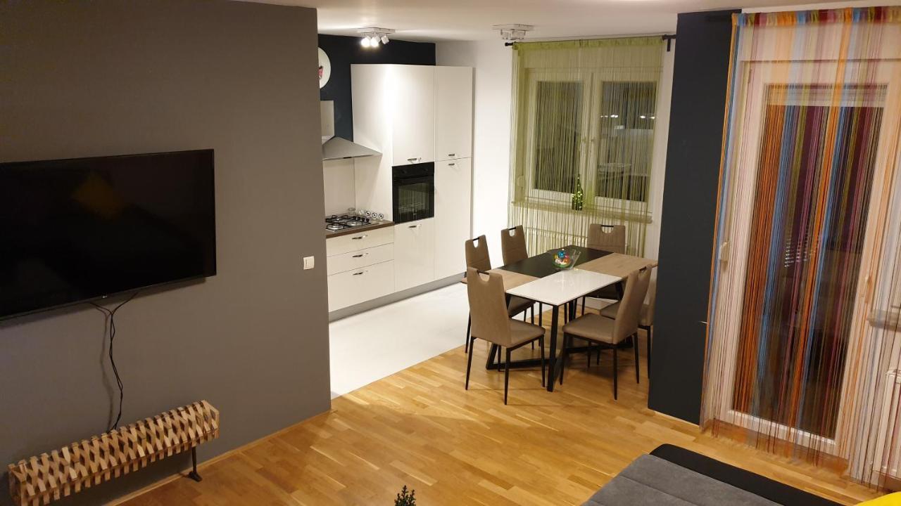 Zoe Apartment
